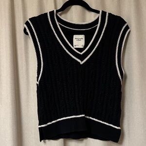 Abercrombie & Fitch Sweater Vest
